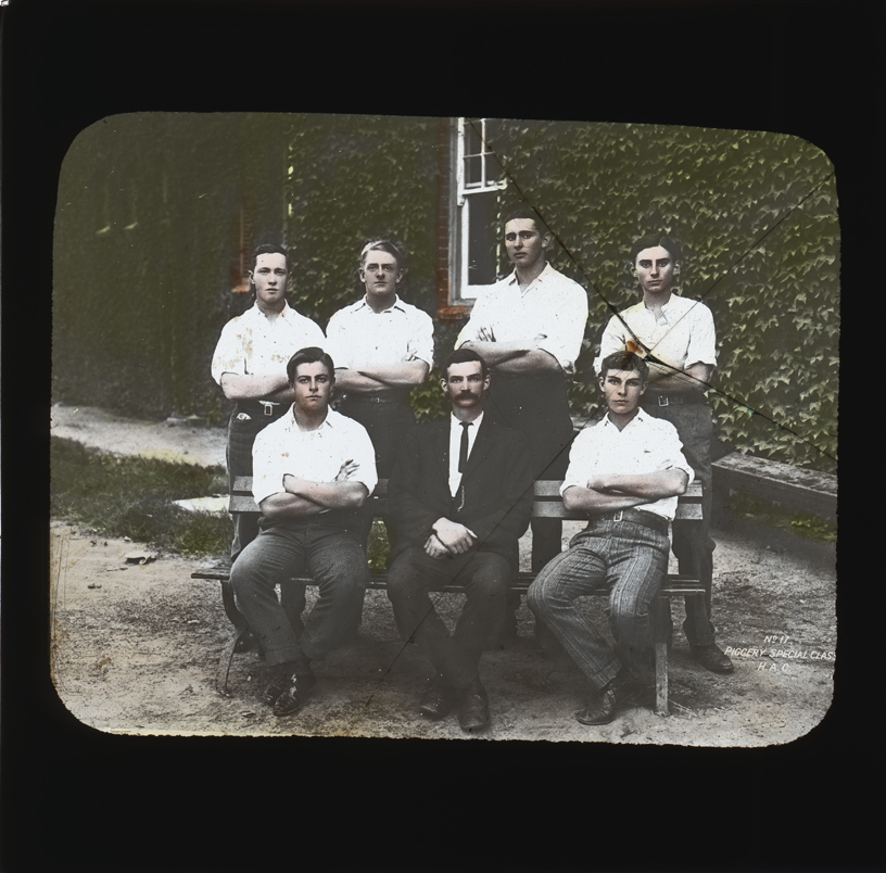 Piggery students [Hawkesbury Agricultural College (HAC)]