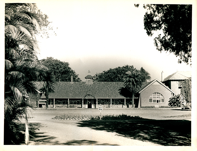 Hawkesbury main entrance - Fairy Circle
