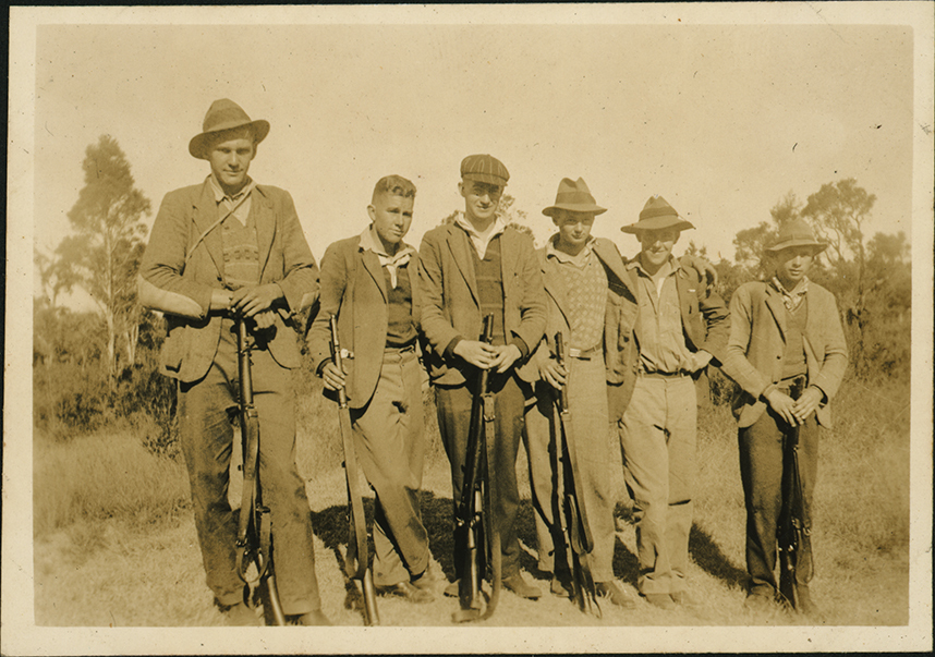 Group of students with rifles [Hawkesbury Agricultural College (HAC)]