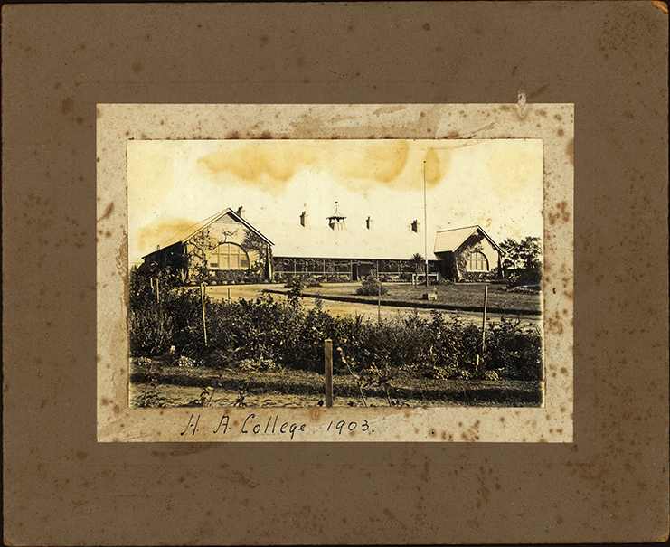 Fairy Circle &amp; Admininstration Building [Hawkesbury Agricultural College (HAC)]