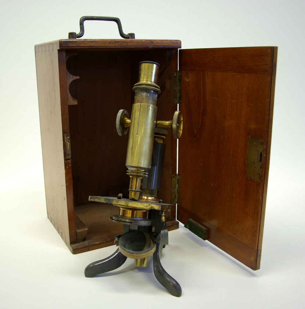 Antique scientific microscope (No. 4)