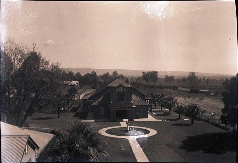 Memorial Hall and courtyard from on high [Hawkesbury Agricultural College (HAC)]