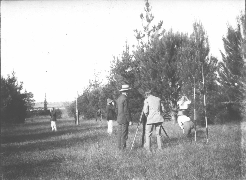 Surveying - Instruction in surveying techniques (2 of 3) - Hawkesbury Agricultural College