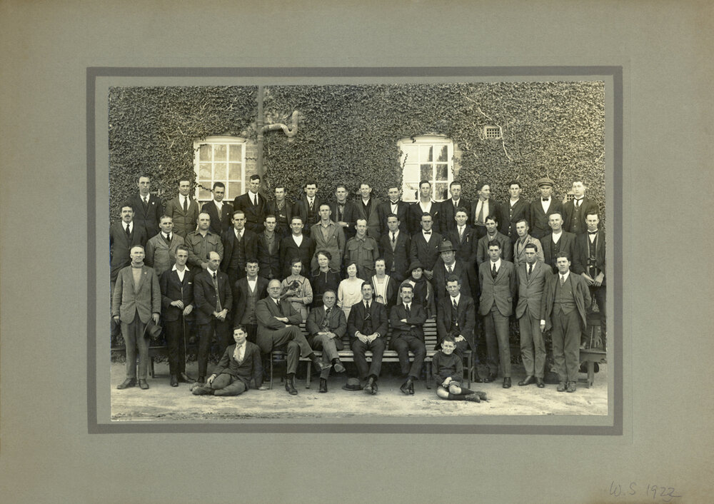 Winter School for Farmers, 1923 - class photograph of farmers [Hawkesbury Agricultural College (HAC)]