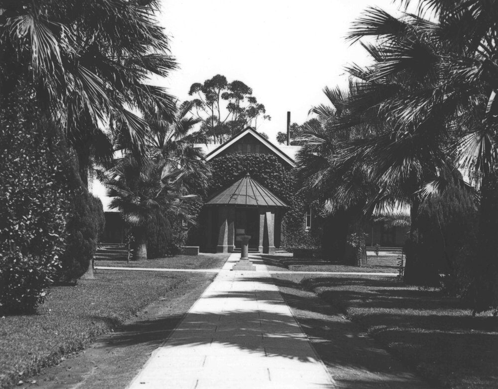 Dining Hall - Quadrangle with sun-dial [Hawkesbury Agricultural College (HAC)]
