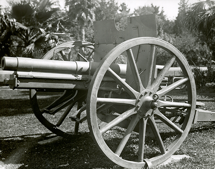 War Memorial gun from World War I (WWI) on Fairy Circle in front of Main Administration Building [Hawkesbury Agricultural College (HAC)]