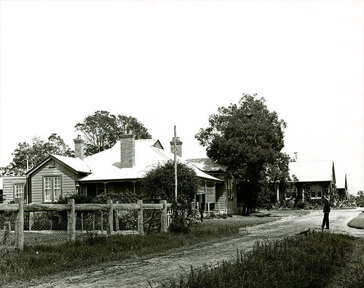Master's residence on site of Science Building and just east of Eastern Tower Wing [Hawkesbury Agricultural College (HAC)]