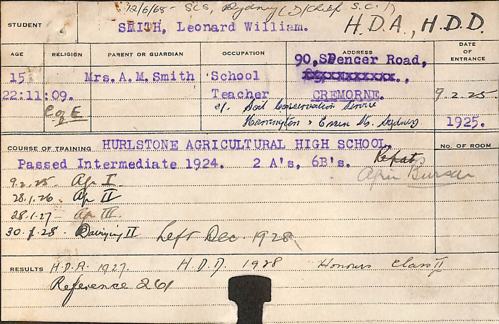 SMITH, Leonard William (Hawkesbury Diploma of Agriculture (HDA)/ Hawkesbury Diploma in Dairy (HDD))