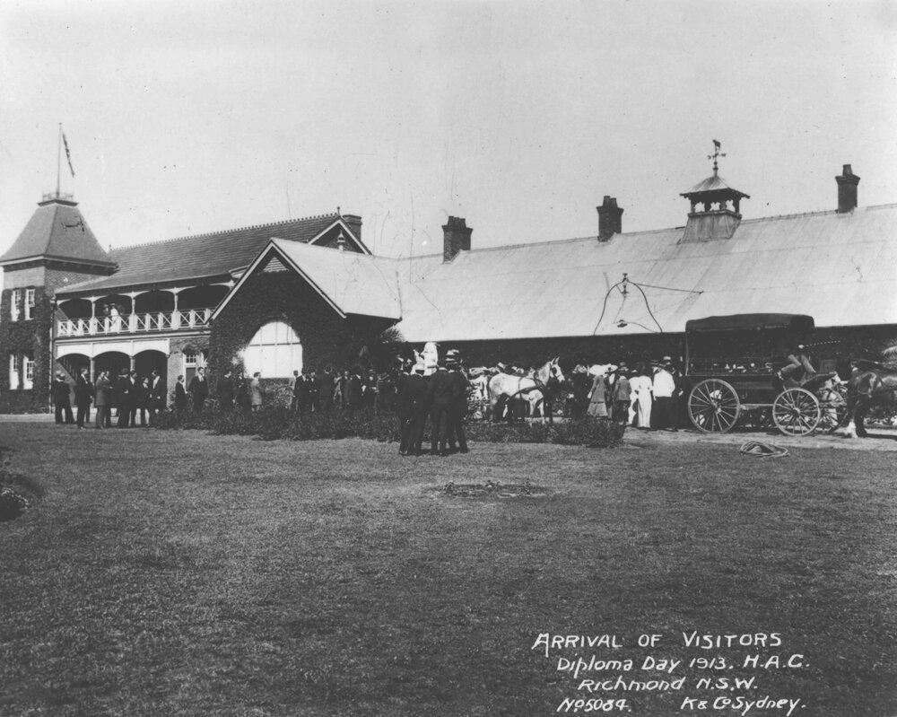 Diploma Day, 1913 - Arrival of visitors [Hawkesbury Agricultural College (HAC)]