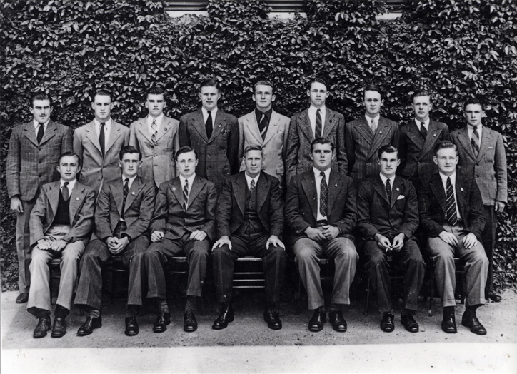 Graduating Class, 1943 [Hawkesbury Agricultural College (HAC)]