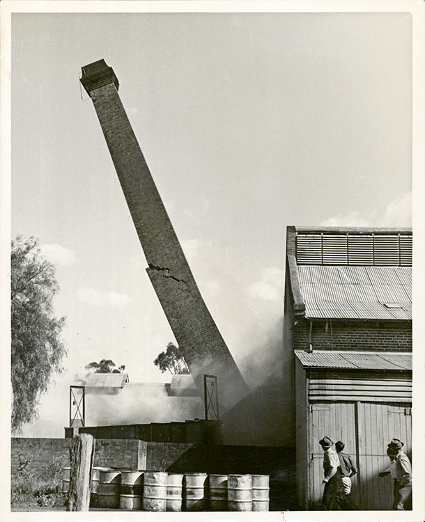 Second Powerhouse - Demolition of the chimney [Hawkesbury Agricultural College (HAC)]