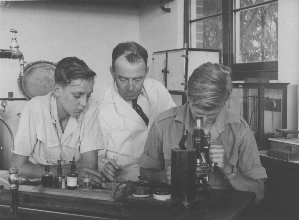 Laboratory - Two students assisted by lecturer [Hawkesbury Agricultural College (HAC)]
