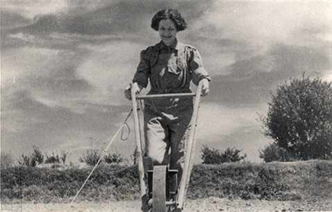 Women's Land Army: Faming activities (print 03 of 12) - Woman ploughing [Hawkesbury Agricultural College (HAC)]