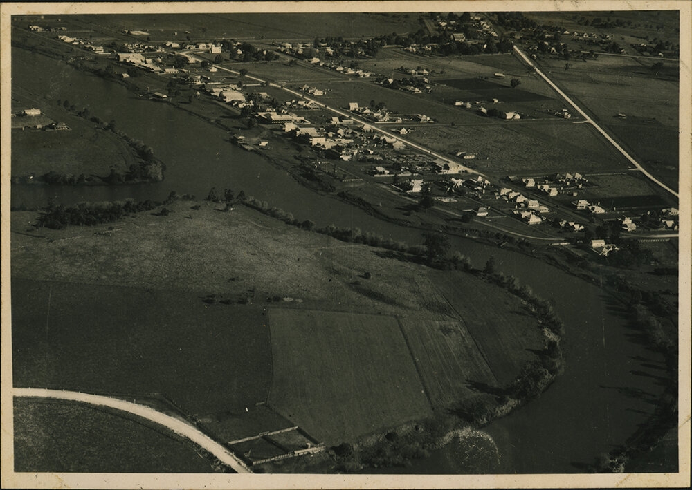 Aerial Photograph - Unidentified town on a river