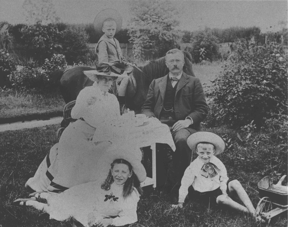 HW Potts (Principal), his wife and children (one girl &amp; two boys) [Hawkesbury Agricultural College (HAC)]