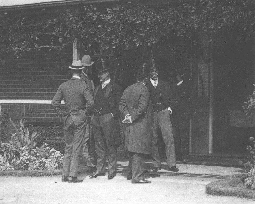 Main Administration Building - Visitors near the entrance [Hawkesbury Agricultural College (HAC)]