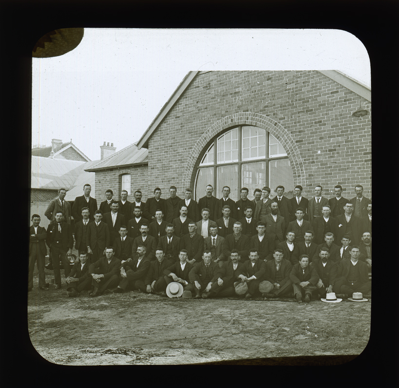 Winter School Farmers - Class of students gathered in front of main administration building [Hawkesbury Agricultural College (HAC)]