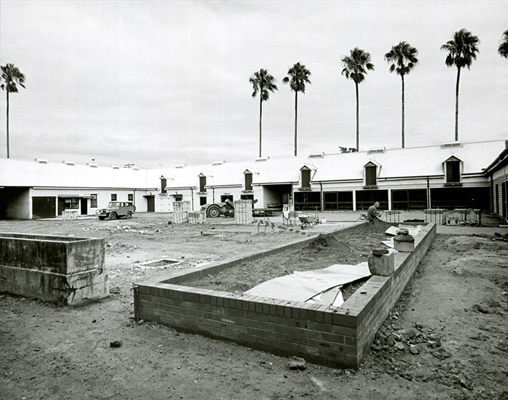 Restoration of courtyard in Stable Square [Hawkesbury Agricultural College (HAC)]