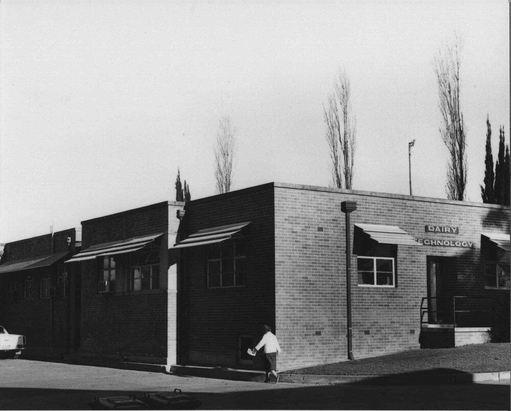 Dairy Technology Administration Building [Hawkesbury Agricultural College (HAC)]
