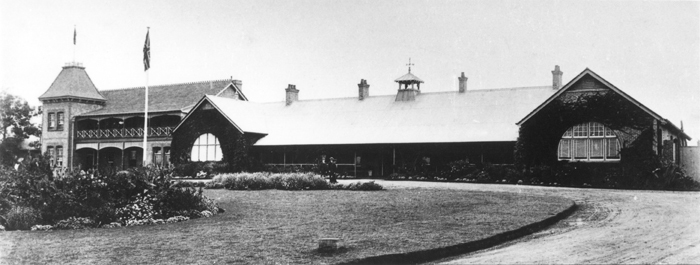 Main Administration Building - Fairy Circle in front [Hawkesbury Agricultural College (HAC)]