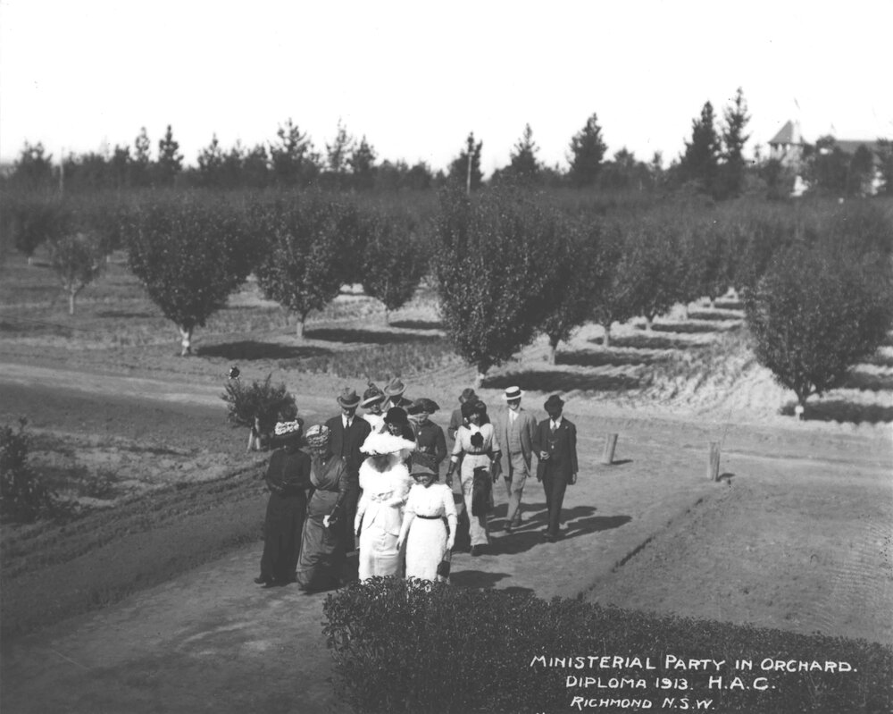 Diploma Day, 1913 - Ministerial Party in the Orchard [Hawkesbury Agricultural College (HAC)]