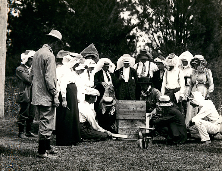 First Apiary School held at HAC January 1916 [Hawkesbury Agricultural College (HAC)]
