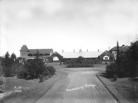 Main Administration Building - Fairy Circle in the foreground [Hawkesbury Agricultural College (HAC)]
