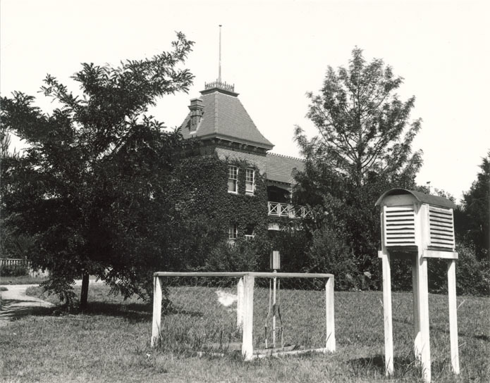 Main Administration Building - Eastern side with meteorological/weather station in the foreground [Hawkesbury Agricultural College (HAC)]