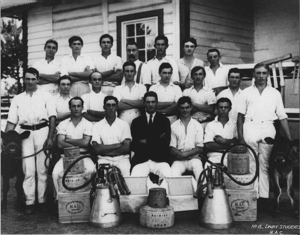 Dairy students and instructors, 1914 [Hawkesbury Agricultural College (HAC)]