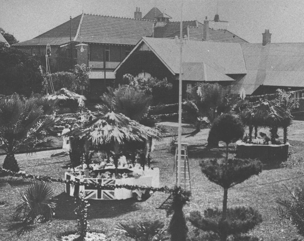 Quadrangle - Fete Day with stalls set up on grass behind Administration Building [Hawkesbury Agricultural College (HAC)]