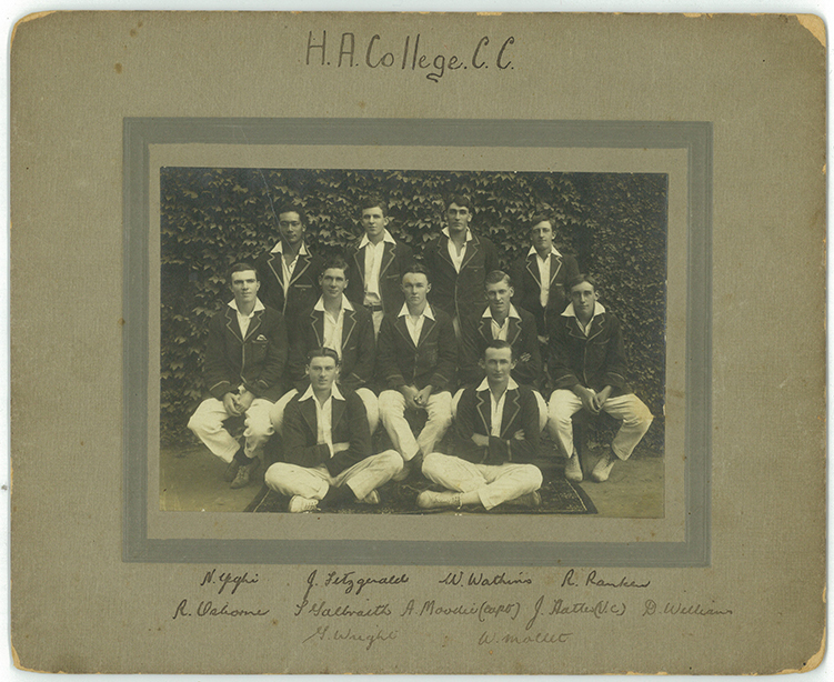 Cricket Club - team photograph no date [Hawkesbury Agricultural College (HAC)]