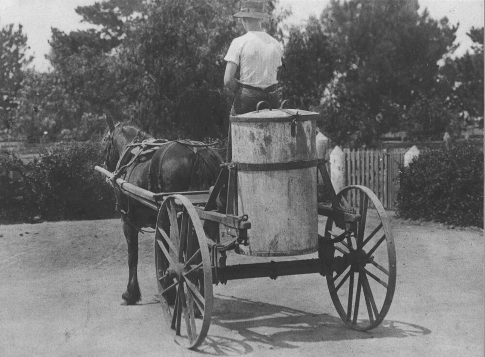 Horsedrawn feed cart (for piggery?) [Hawkesbury Agricultural College (HAC)]