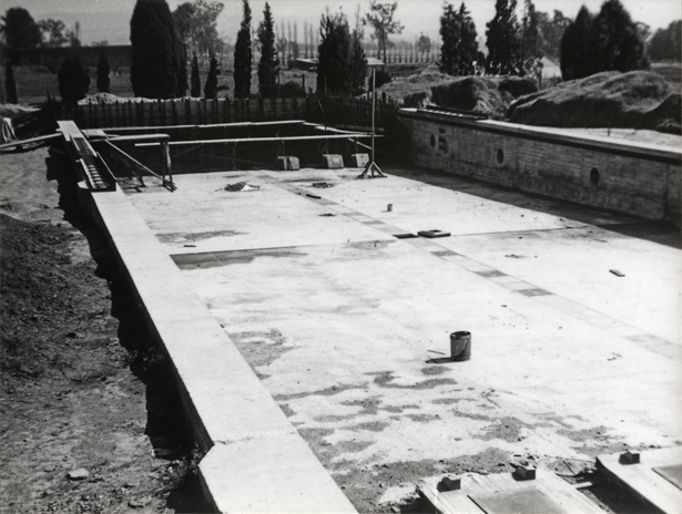 Olympic Swimming Pool Construction - Most of the concrete has been poured, form work at deep end [Hawkesbury Agricultural College (HAC)]