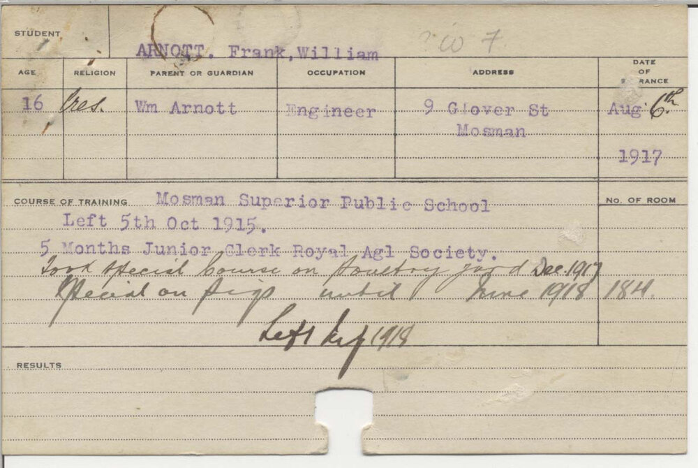 ARNOTT, Frank William (Special Courses - Poultry &amp; Piggery)