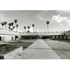Restoration of courtyard in Stable Square [Hawkesbury Agricultural College (HAC)]