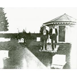 Apiary and kiosk [Hawkesbury Agricultural College (HAC)]