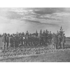 Ploughing with a four-horse team - Farmer students watching the demonstration [Hawkesbury Agricultural College (HAC)]