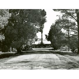 Looking up College Drive towards Administration Building [Hawkesbury Agricultural College (HAC)]