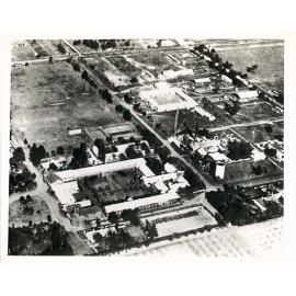 Aerial photograph - Quadrangle looking South-East (SE) over Stable Square [Hawkesbury Agricultural College (HAC)] - Print 3 of 3