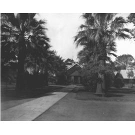 Dining Hall - Quadrangle with sun-dial [Hawkesbury Agricultural College (HAC)]