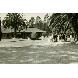 Apiary Class - Students young so probably Diploma students - People on right [Hawkesbury Agricultural College (HAC)]